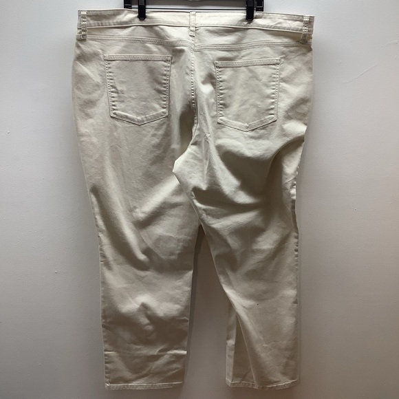 St. John's Size 26W Birch Straight Mid Rise Jeans. New With Tags. - Picture 6 of 8